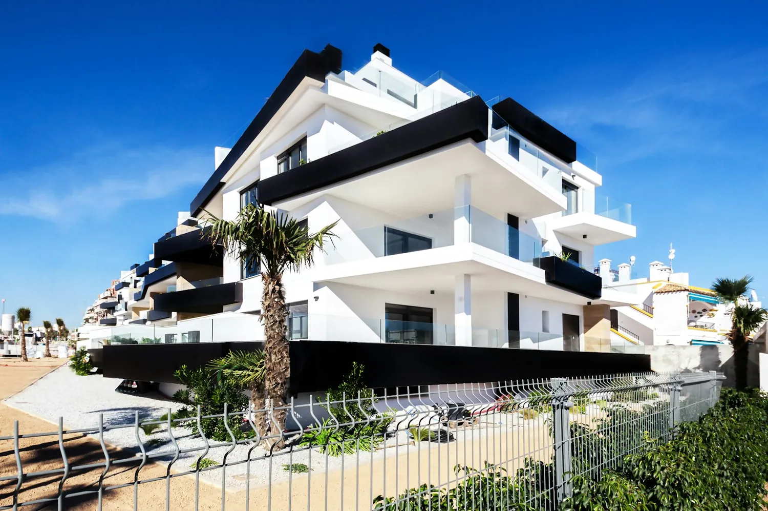 10 Marla Luxury Villa — front elevation, Block B, Faisal Hills